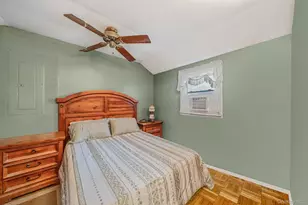 16 Rexmere Ave, Farmingville, NY 11738 - Photo 9