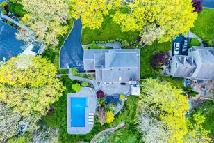 212 Fairway Dr, Wading River, NY 11792 - Photo 37