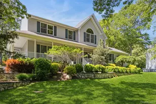 212 Fairway Dr, Wading River, NY 11792 - Photo 3