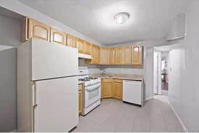 94 Elliott Avenue, Yonkers, NY 10705 - Photo 29