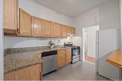 94 Elliott Avenue, Yonkers, NY 10705 - Photo 5