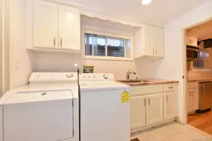 300 Pennsylvania Ave, Mineola, NY 11501 - Photo 25