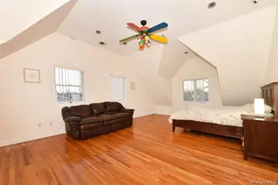 300 Pennsylvania Ave, Mineola, NY 11501 - Photo 17