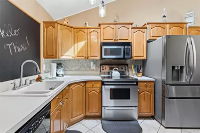 21 Elkin Drive, Middle Island, NY 11953 - Photo 15