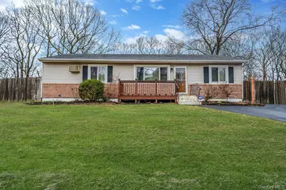 15 Carr Lane, Medford, NY 11763 - Photo 1