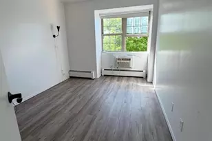 172-39 Highland Ave, Jamaica, NY 11432 - Photo 9