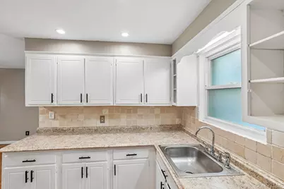 2 St Anthony Avenue, Nanuet, NY 10954 - Photo 9