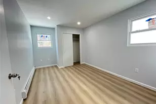 34-22 Brookside St, Little Neck, NY 11373 - Photo 5