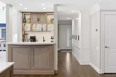 9 Watercrest Court, Saint James, NY 11780 - Photo 7