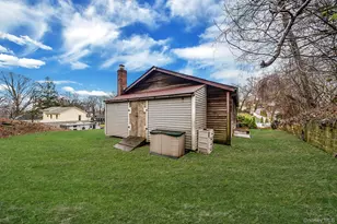 111 Friendship Dr, Rocky Point, NY 11778 - Photo 29