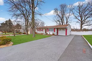 18 Cardinal Dr, Poughkeepsie, NY 12601 - Photo 3