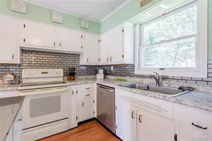 77 N Summit Ave, Patchogue, NY 11772 - Photo 7