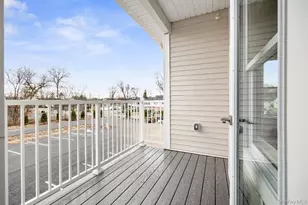 306 Bluestone Ct, Maybrook, NY 12543 - Photo 15