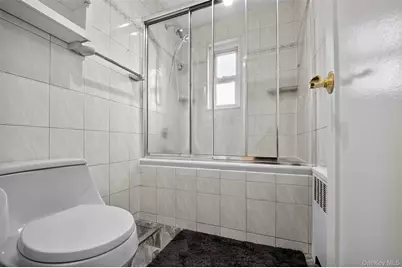 13 W Mill Drive #4A, Great Neck, NY 11021 - Photo 15