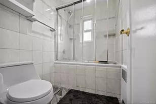 13 W Mill Dr, Great Neck, NY 11021 - Photo 15