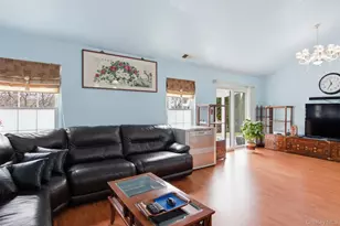 11 Royal Dr, Coram, NY 11727 - Photo 5