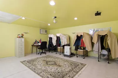 11 Royal Drive, Coram, NY 11727 - Photo 19