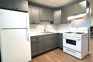 39 Chapman Pl, Bay Shore, NY 11706 - Photo 5