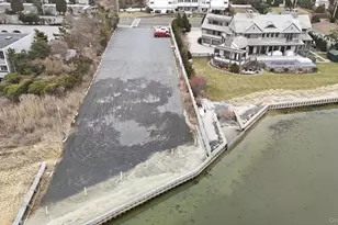 281 Dune Rd, Westhampton Beach, NY 11978 - Photo 35