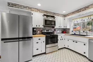 51 Lockitt Dr, Jamesport, NY 11901 - Photo 9