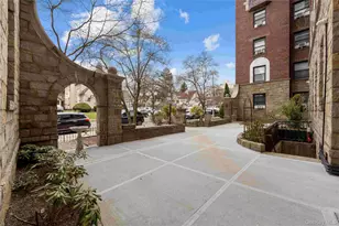 77-16 Austin St, Forest Hills, NY 11375 - Photo 3