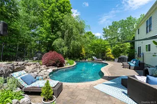 37 Sheryl Ln, Mahopac, NY 10541 - Photo 3