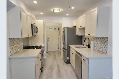 100 Hillside Drive #E4, Middletown, NY 10941 - Photo 3