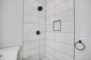 27 Orchard Pl, Poughkeepsie, NY 12601 - Photo 23