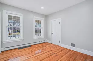 27 Orchard Pl, Poughkeepsie, NY 12601 - Photo 11