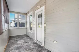 27 Orchard Pl, Poughkeepsie, NY 12601 - Photo 5