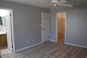 202 Gothic Cir, Manorville, NY 11949 - Photo 9