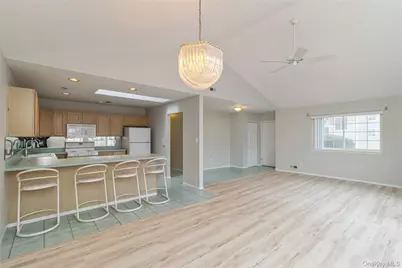 202 Gothic Circle, Manorville, NY 11949 - Photo 15