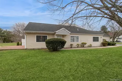 202 Gothic Circle, Manorville, NY 11949 - Photo 3