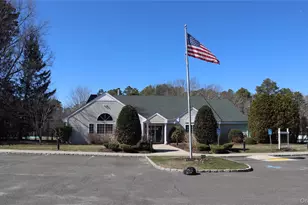 202 Gothic Cir, Manorville, NY 11949 - Photo 29