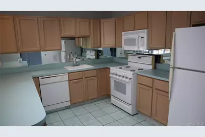 202 Gothic Circle, Manorville, NY 11949 - Photo 13