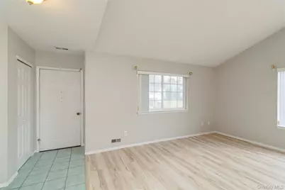 202 Gothic Circle, Manorville, NY 11949 - Photo 9