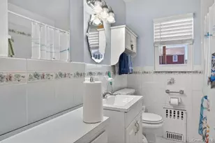 344 White Rd, Mineola, NY 11501 - Photo 17