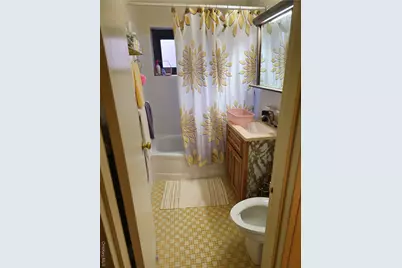 87-10 204 #B-61, Hollis, NY 11427 - Photo 3