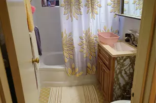 87-10 204, Hollis, NY 11427 - Photo 3