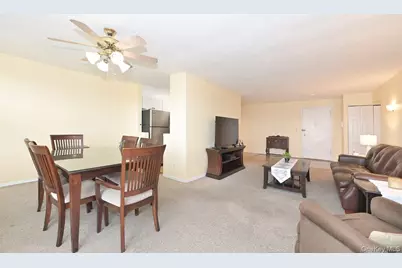 1 Birchwood Court #5F, Mineola, NY 11501 - Photo 5