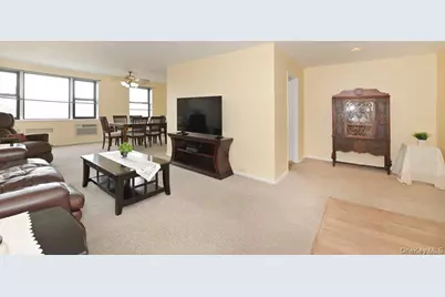 1 Birchwood Court #5F, Mineola, NY 11501 - Photo 3