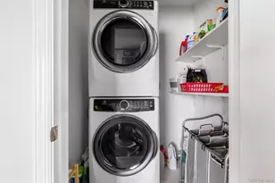 111 Morris Dr, East Meadow, NY 11554 - Photo 7