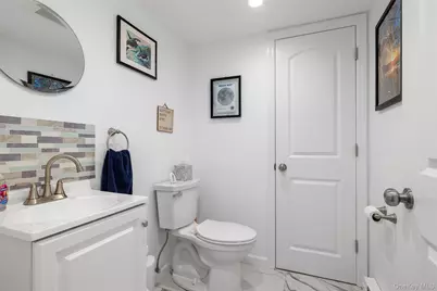 111 Morris Drive, East Meadow, NY 11554 - Photo 21