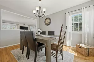 27 Chester St, East Northport, NY 11731 - Photo 19