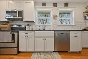 27 Chester St, East Northport, NY 11731 - Photo 17