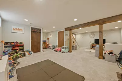 27 Chester Street, East Northport, NY 11731 - Photo 33