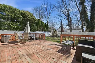 27 Chester St, East Northport, NY 11731 - Photo 35