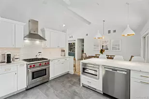 42 Oak St, Westhampton Beach, NY 11978 - Photo 3