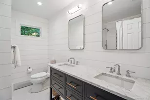 42 Oak St, Westhampton Beach, NY 11978 - Photo 13