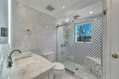 76 Balcom Road, Farmingdale, NY 11735 - Photo 11